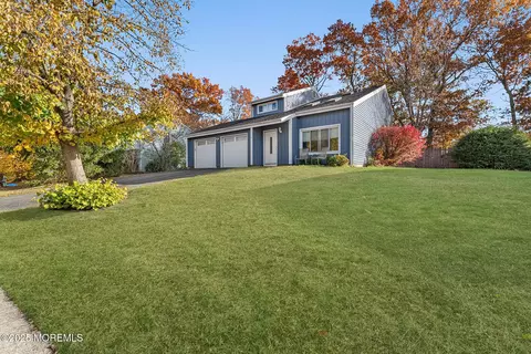 222 Liberty Bell Rd, Toms River, NJ 08755