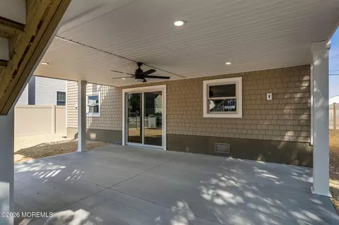 Exterior - 28 Commodore Dr, Brick, NJ 08723 photo 9 of 10