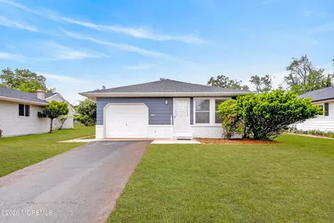 7 Bonasse St, Toms River, NJ 08757