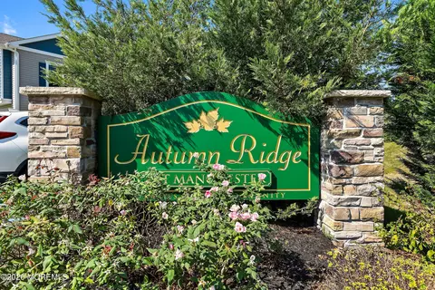 17 Arden Dr, Manchester, NJ 08759