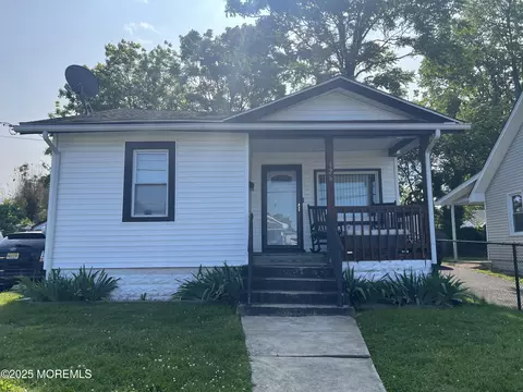 126 Leonard Ave, Neptune City, NJ 07753