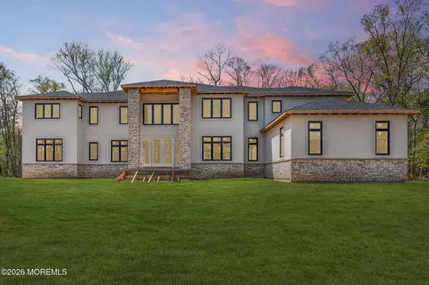 117 Parker Chase Ct, Morganville, NJ 07751
