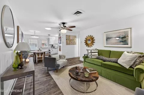 123 Edinburgh Ln # B, Lakewood, NJ 08701