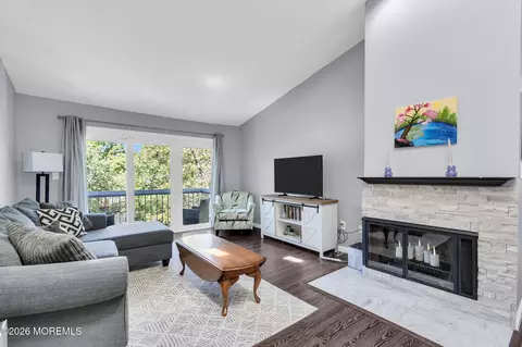 384 Mcdowell Dr #384, East Brunswick, NJ 08816