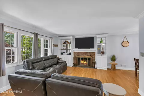 Living - 424 Cornell Dr, Brick, NJ 08723 photo 1 of 1