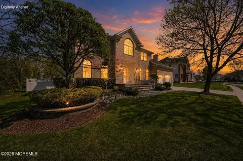 13 Bloomfield Rd, Manalapan, NJ 07726