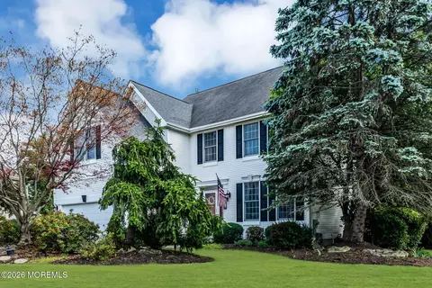 6 Champions Cir, Branchburg, NJ 08876