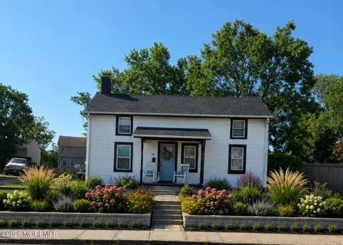 310 1st St, Keyport, NJ 07735