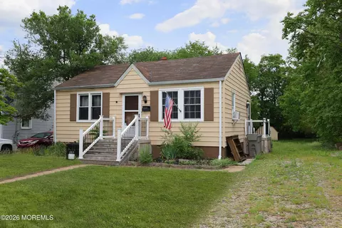 263 Elizabeth Ave, Paulsboro, NJ 08066