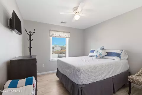 Bedroom - 334 E Bayview Ave, Ocean Gate, NJ 08740 photo 4 of 4