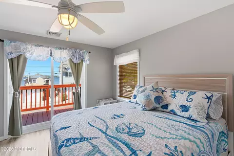 Bedroom - 334 E Bayview Ave, Ocean Gate, NJ 08740 photo 2 of 4
