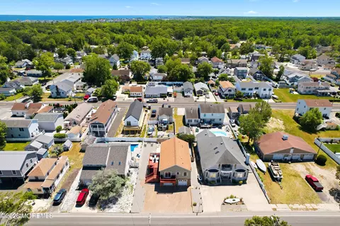 View/Area - 334 E Bayview Ave, Ocean Gate, NJ 08740 photo 2 of 9