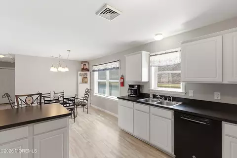 Kitchen - 334 E Bayview Ave, Ocean Gate, NJ 08740 photo 4 of 4