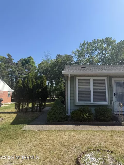 31 A Homestead Dr #A, Whiting, NJ 08759