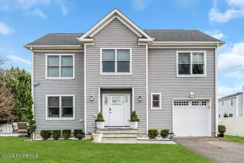 1705 Bellmore St, Oakhurst, NJ 07755