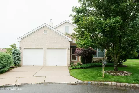 40 Sherwood Dr, Monroe, NJ 08831