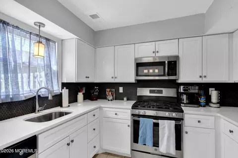Kitchen - 6 Independence Ct, Jackson, NJ 08527 photo 2 of 2