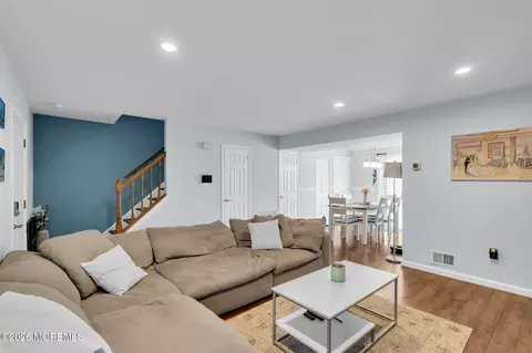 Entry Way - 6 Independence Ct, Jackson, NJ 08527 photo 1 of 2