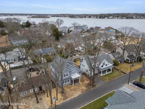 813 Dudley Ln, Point Pleasant, NJ 08742