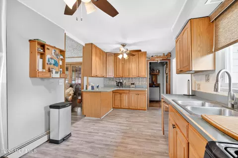 Kitchen - 143 Beverly Blvd, Brick, NJ 08724 photo 4 of 4