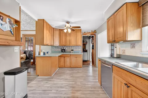 Kitchen - 143 Beverly Blvd, Brick, NJ 08724 photo 3 of 4