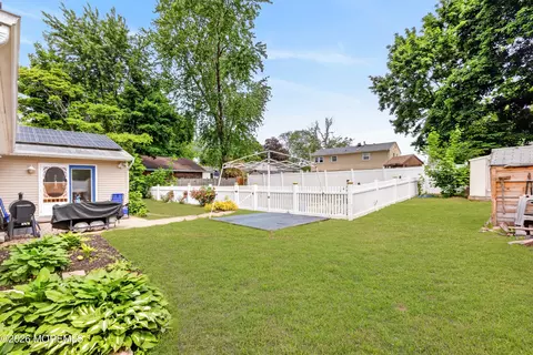 Exterior - 143 Beverly Blvd, Brick, NJ 08724 photo 3 of 4