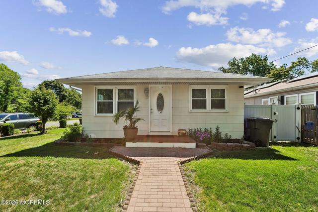 525 Jackson Ave, Brick, NJ 08723
