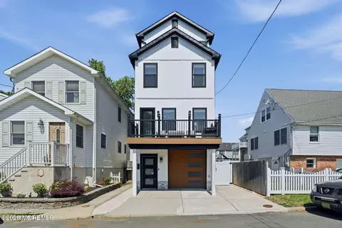 2 Brainard Ave, Port Monmouth, NJ 07758
