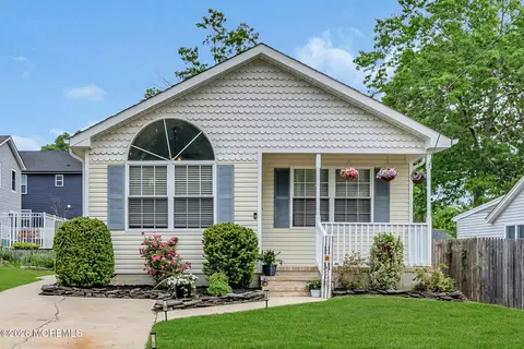1838 Whitcomb Rd, Forked River, NJ 08731