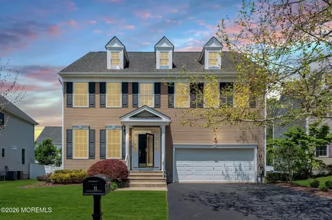 11 Colson Dr, Manalapan, NJ 07726