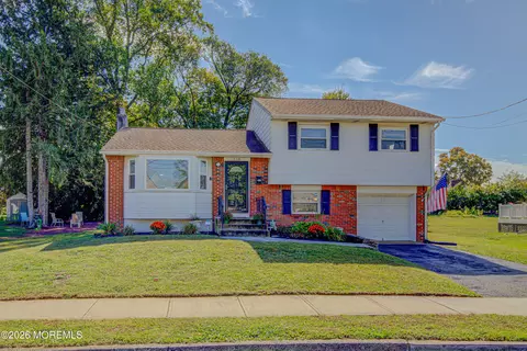138 Gary Dr, Hamilton, NJ 08690