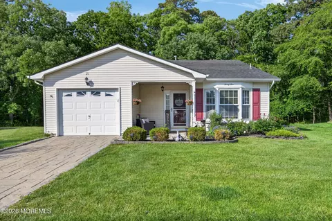 21 Piedmont Ct, Brick, NJ 08724