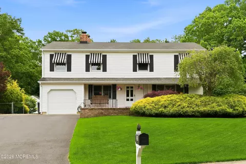 203 Doe Rd, Toms River, NJ 08753