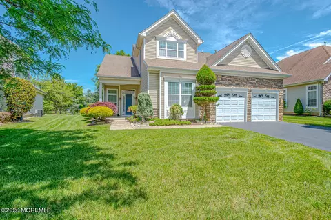 9 Monarch Rd, Monroe, NJ 08831