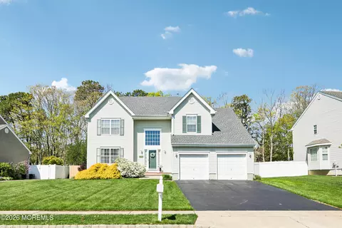 21 Orchid Ln, Barnegat, NJ 08005
