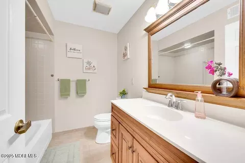 Bath - 22 Rushmore Dr, Brick, NJ 08724 photo 1 of 2