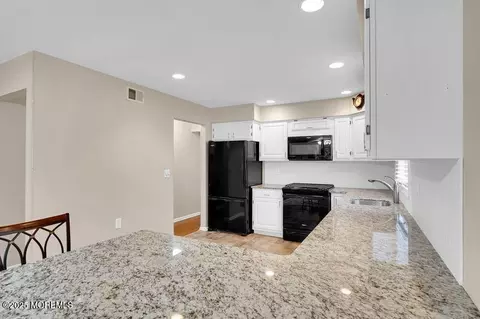 Kitchen - 22 Rushmore Dr, Brick, NJ 08724 photo 3 of 3