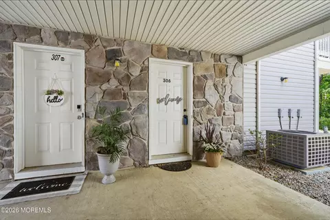 306 Schley Ave, Toms River, NJ 08755