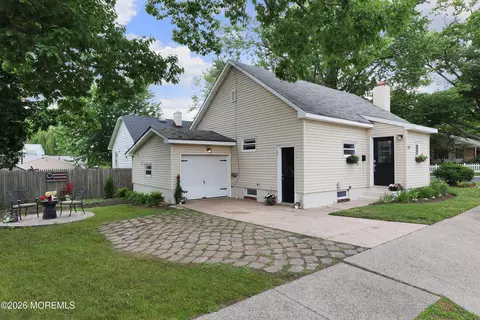 117 Grand Ave, Atlantic Highlands, NJ 07716