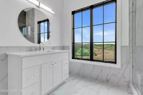 Bath - 2130 Shadow Ln, Wall, NJ 07719 photo 8 of 14