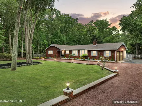 1046 Indian Hill Rd, Toms River, NJ 08753