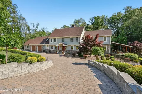 34 Apple Grove Dr, Holmdel, NJ 07733