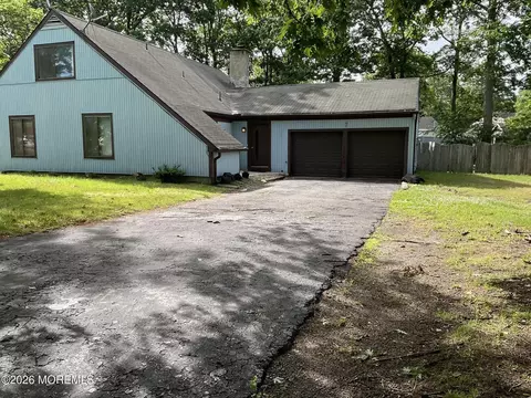 7 Winchester Dr, Jackson, NJ 08527
