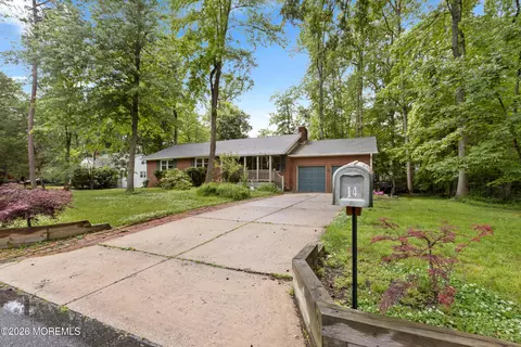 14 Cooper Run Dr, Cherry Hill, NJ 08003