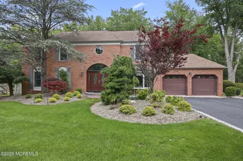 55 Manor Dr, Marlboro, NJ 07746