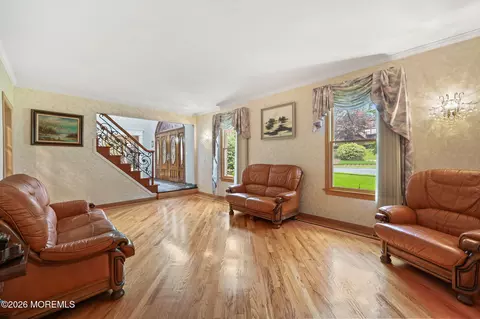 55 Manor Dr, Marlboro, NJ 07746