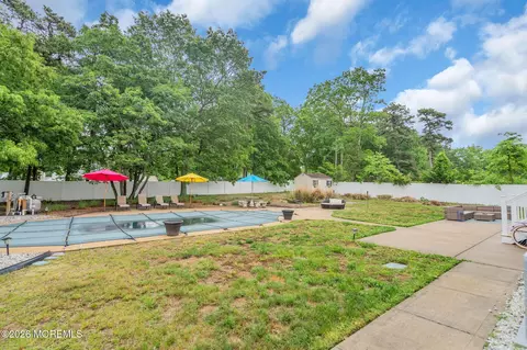 Exterior - 5 James Dr, Waretown, NJ 08758 photo 4 of 6