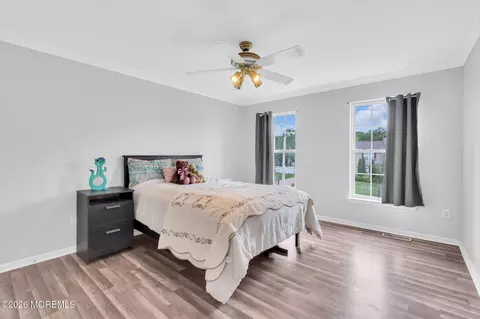 Bedroom - 5 James Dr, Waretown, NJ 08758 photo 3 of 4