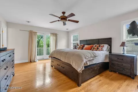 Bedroom - 57 Nautilus Dr W, Leonardo, NJ 07737 photo 5 of 9