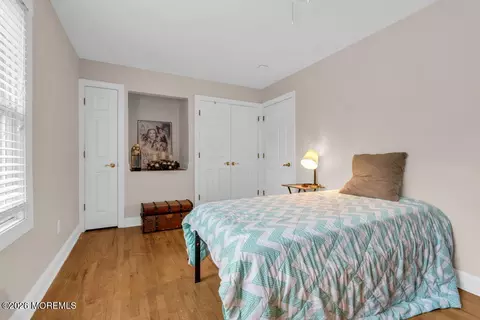 Bedroom - 57 Nautilus Dr W, Leonardo, NJ 07737 photo 6 of 9